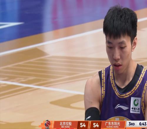 廣西老表：廖三寧VS龐崢麟，合計(jì)36分19助攻，九連敗終結(jié)爆冷