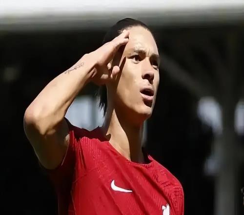 汤普森：斯洛特处于蛰伏期，努涅斯的身体优势被低估