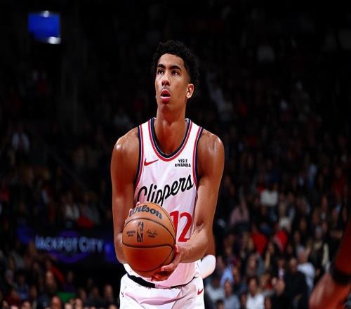 替补出场拿下高分！接下来快船后场新星能否得到足够的信任呢