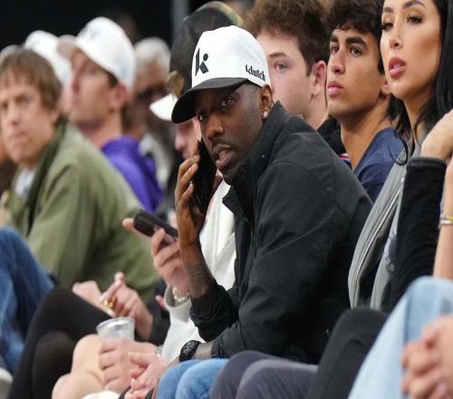 小里弗斯严厉批评湖人队詹姆斯的经纪人保罗开播客：你又不是球员