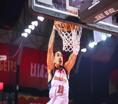 42分36分27分！廣東第一大殺器非他莫屬：杜鋒還舍得裁掉奎因嗎