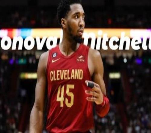 【現(xiàn)場】騎士聯(lián)防奏效，米切爾下半場接管比賽