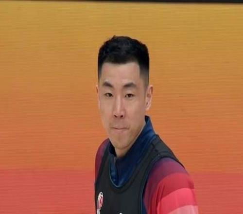 6分險勝，山東男籃爆冷擊潰衛(wèi)冕冠軍，陶漢林16+8+5展現(xiàn)黑馬氣質(zhì)