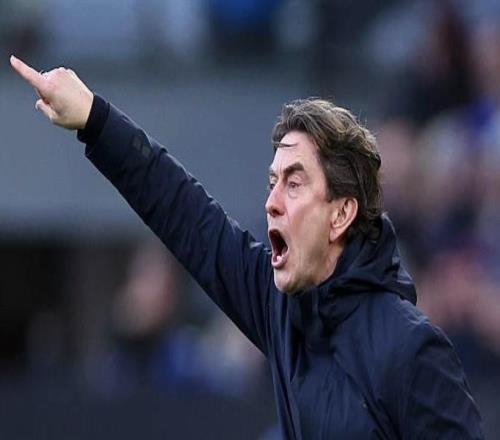 弗蘭克：我們丟了兩個無論如何都不該丟的球球員展現(xiàn)了斗志