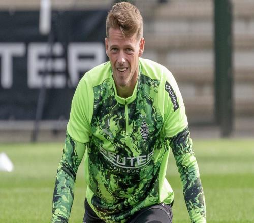 德天空：門興門將奧姆林純租借加盟勒沃庫森，租期至本賽季末