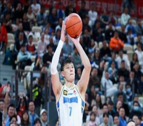 CBA丨許利民：曾凡博爭取下場(chǎng)復(fù)出，趙睿腰傷不算嚴(yán)重