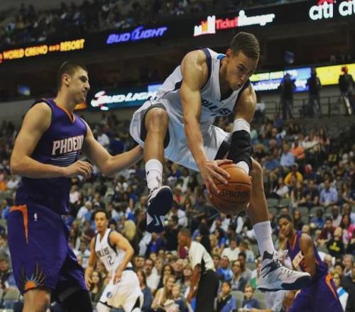 帶著母親遺願戰鬥12年，交易添頭成了隊魂