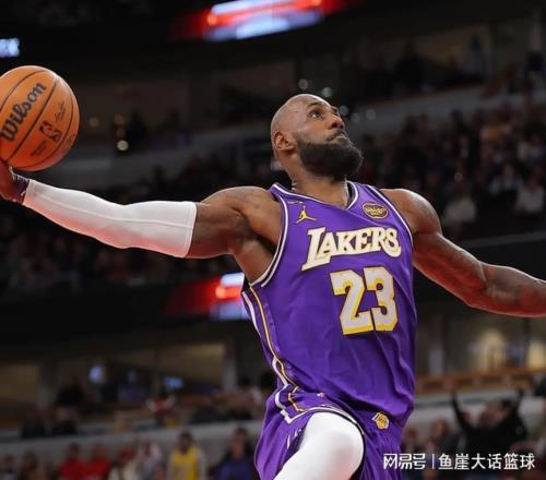 湖人兩點(diǎn)進(jìn)步明顯，老詹力壓杜蘭特！東契奇聯(lián)盟第一，一人被忽視