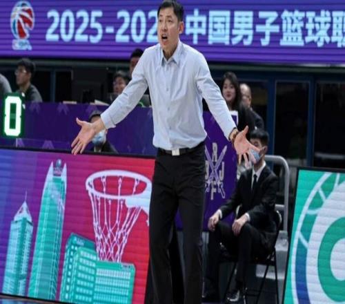 北控男籃VS青島！張慶鵬沖擊3連勝，鄒雨宸爆發(fā)，央視直播