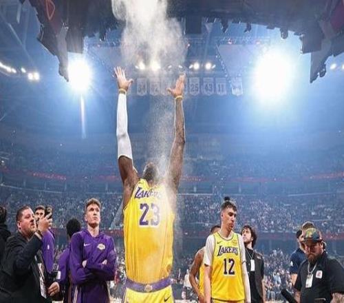 詹姆斯：還沒想過退役巡演因?yàn)檫€沒決定是否要退役