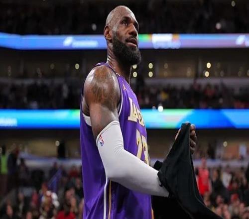 記者：詹姆斯不考慮告別巡演，這將面臨身體挑戰(zhàn)和負面壓力