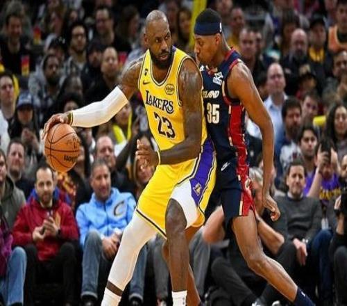 詹姆斯：在每個(gè)球館都可能已是最后一戰(zhàn)會(huì)格外珍惜