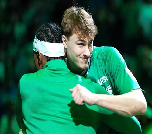 49分10板！34分8記三分球！NBA神級紀(jì)錄誕生，最佳新秀有懸念了