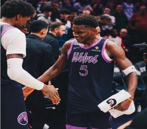 0秒落后！森林狼18分狂勝雷霆，看數(shù)據(jù)：他是頭號(hào)功臣！