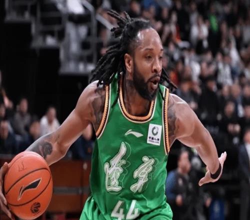 只得62分！遼寧進(jìn)攻真廢！威爾斯啞火后全隊(duì)得分匱乏，季后賽難進(jìn)