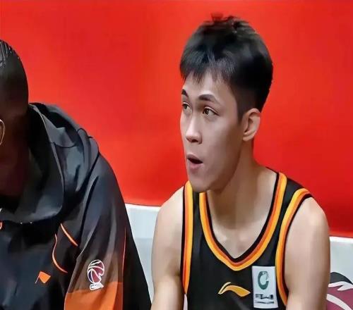 CBA打完21輪，才發(fā)現(xiàn)這四位球員最應(yīng)該入選男籃！徐杰龐崢麟領(lǐng)銜