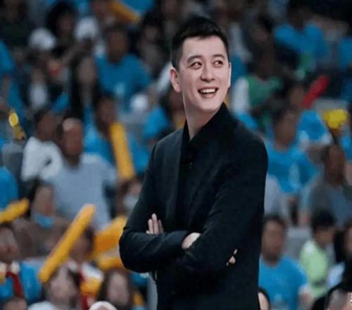 楊毅曝出猛料，楊鳴正在接洽新球隊(duì)，冠軍主帥不缺下家，去山西