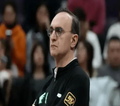 輸寧波發(fā)布會！烏戈不滿失誤多與命中率太低，莫蘭德被法爾打服！