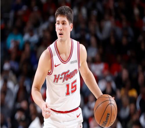 火箭不僅沒有發(fā)揮出探花郎的優(yōu)點，反而暴露了他的各種缺點