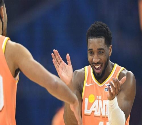 騎士隊(duì)的泰森在宣布克利夫蘭現(xiàn)在是米切爾的城市后，向詹姆斯道歉