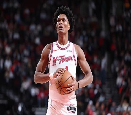 缺點(diǎn)暴露無遺！火箭后場新星到現(xiàn)在還是沒有適應(yīng)控衛(wèi)的角色