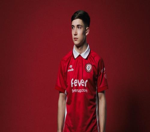 官方：曼城20歲后衛(wèi)塞布內(nèi)勒加盟布里斯托爾城