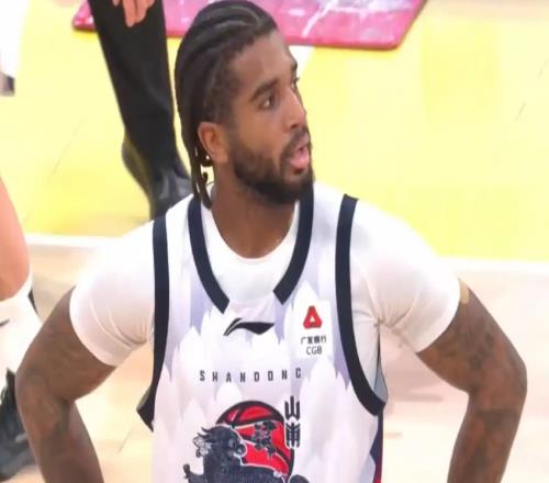 傷病襲擾+狀態(tài)起伏，山東男籃7786不敵廣廈，四連勝遺憾終結