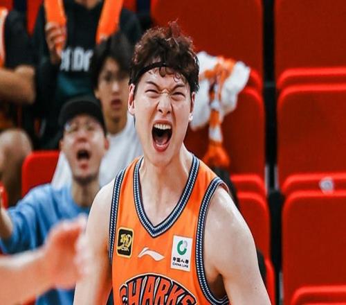 超廣東升第二！上海終結(jié)深圳5連勝賀希寧43分生涯第二高