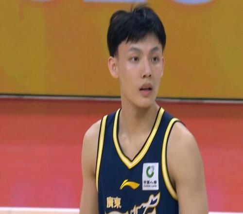 廣東男籃徐杰即將復(fù)出，多支球隊(duì)接觸楊鳴，北京男籃欲換貝利！