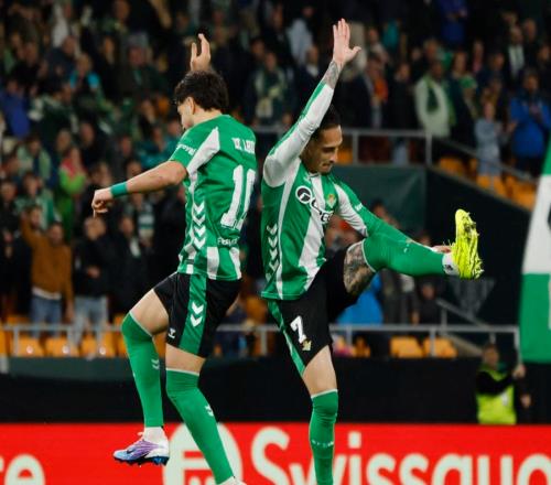 一場(chǎng)21改寫兩隊(duì)命運(yùn)，安東尼神了：獨(dú)造2球，率隊(duì)殺入16強(qiáng)