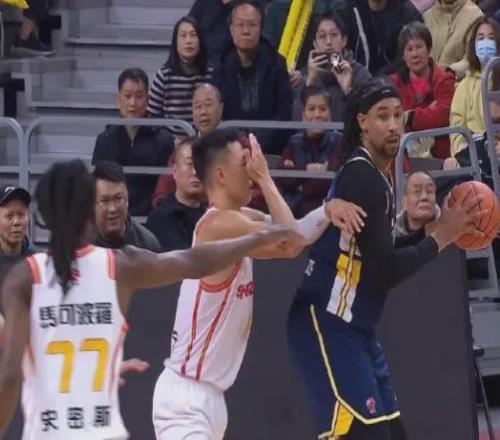 殺瘋了！26投砸出43分！中國(guó)男籃第一得分后衛(wèi)