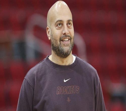 單場轟40+8+4！狄龍爆發(fā)，凸顯火箭隊(duì)主帥無能斯通7換1交易虧了