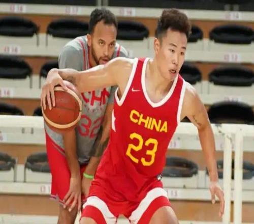 賀西寧欲進(jìn)國家隊(duì)，王哲林正負(fù)值19四川男籃外援遭欠薪拒絕出戰(zhàn)