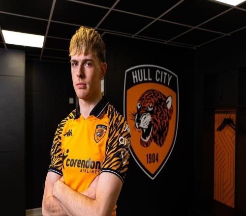 官方：曼聯(lián)22歲中場(chǎng)托比科利爾租借加盟赫爾城