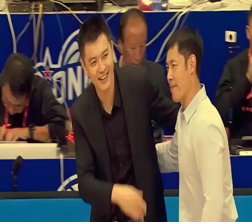 張慶鵬雖已率隊(duì)取得3連勝！但球迷仍希望楊鳴執(zhí)教,彼此確實(shí)有接觸