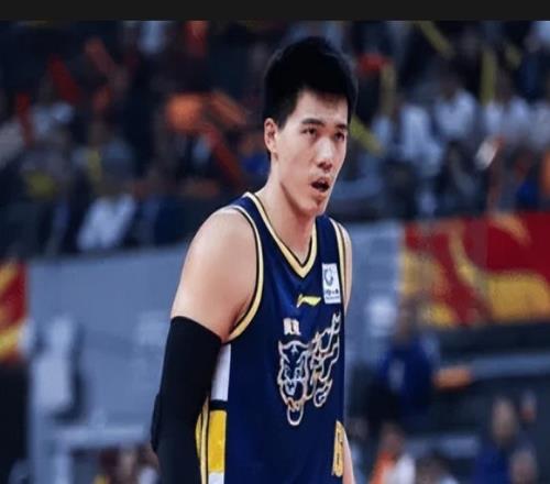 廣東隊(duì)外援難題，內(nèi)線必須補(bǔ)強(qiáng)，換掉薩林杰或者麥考爾