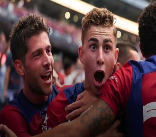 記者：費爾明最初只是偶然參與巴薩一線隊訓(xùn)練，哈維提拔了他