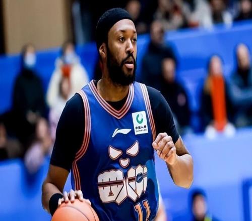 CBA爆雷！前冠軍球隊(duì)被曝嚴(yán)重欠薪，外援集體罷工，籃協(xié)也不管了