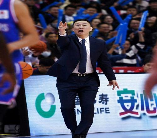 狂轟111，北控最后2分鐘翻盤！張慶鵬振臂高呼，廖三寧10+6立功