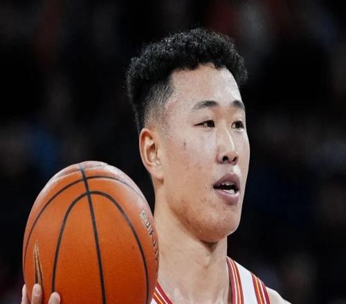 CBA第一鐵人，把上海男籃嚇了一大跳