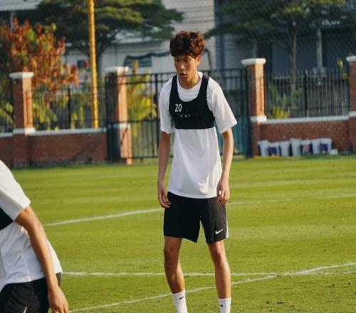 銅梁龍老弱病殘！囤一堆小將僅韋所為來之即戰(zhàn)，簽36歲中衛(wèi)埋隱患