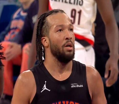 正負(fù)值26！開(kāi)拓者主力中鋒全隊(duì)墊底，楊瀚森0投籃，隊(duì)友拿球單干