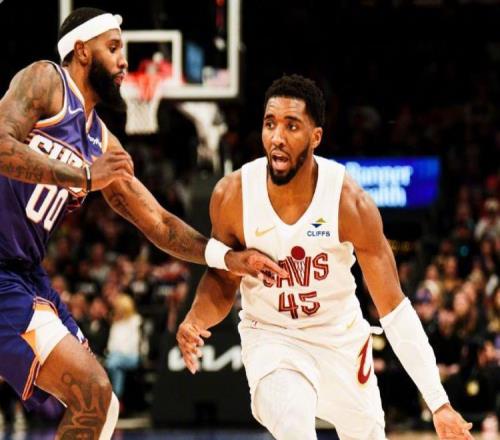 大爆冷！米切爾16+8毫無借口，火箭棄將27+3全隊第二，格林險受傷