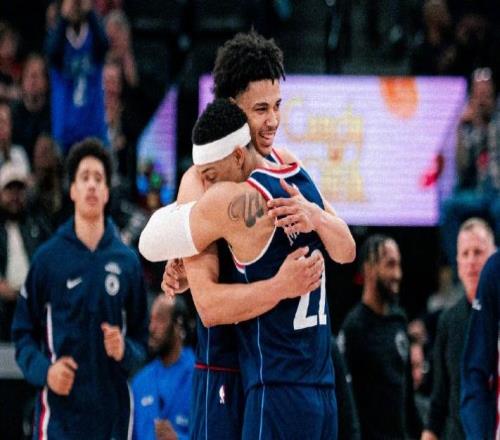 近20戰(zhàn)轟16勝，4場輸球真不冤！再不交易補強，你們該徹底重建了