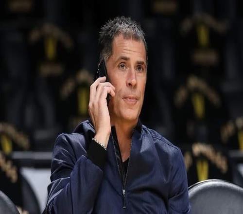 就在剛剛，三方4人交易達(dá)成！湖人2大目標(biāo)互換，佩林卡白忙活