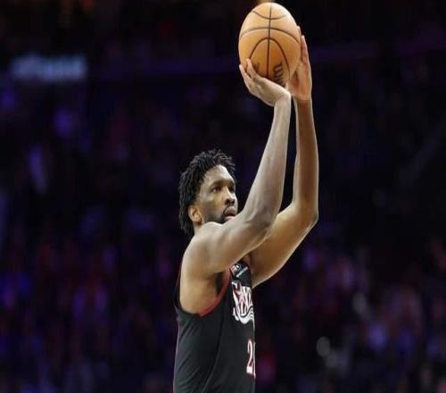 轟40+11+4！我還不想退役，恩比德心酸發(fā)聲，馬克西也說出心里話