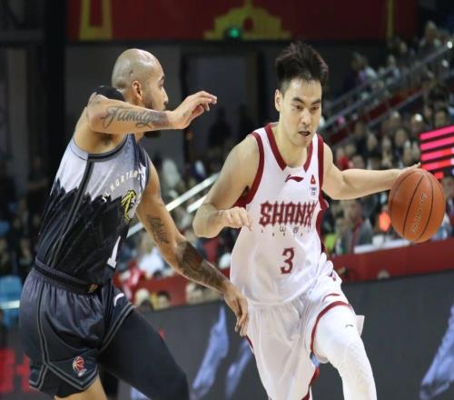 山西男籃釀31分慘敗，莫蘭德化身護框狂魔，程帥澎10中0狀態(tài)低迷