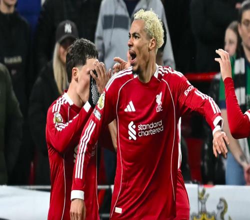 新晉神鋒3分鐘2球英超強(qiáng)強(qiáng)對決：10.4億豪門41逆轉(zhuǎn)終結(jié)5輪不勝