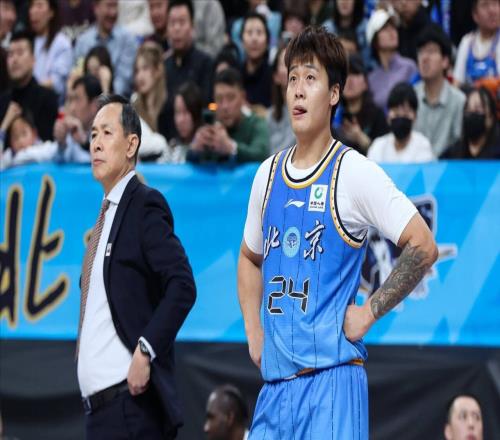 北京輸球揪出最大毒瘤！他投籃8中1，正負(fù)值11，最后純瞎打啊