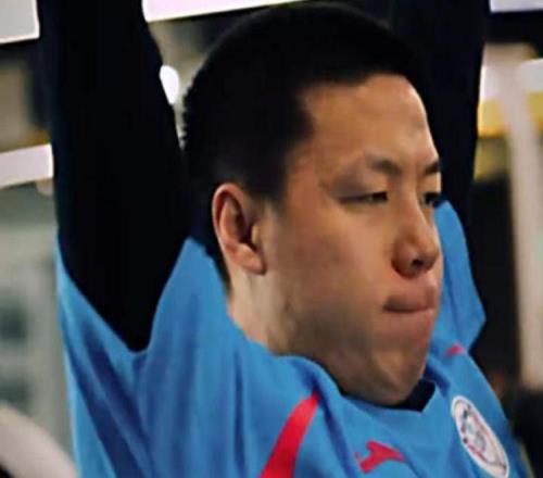 牛紅利薅走牛梓屹！阿奇姆彭無人問津，銅梁龍何不打造阿望組合